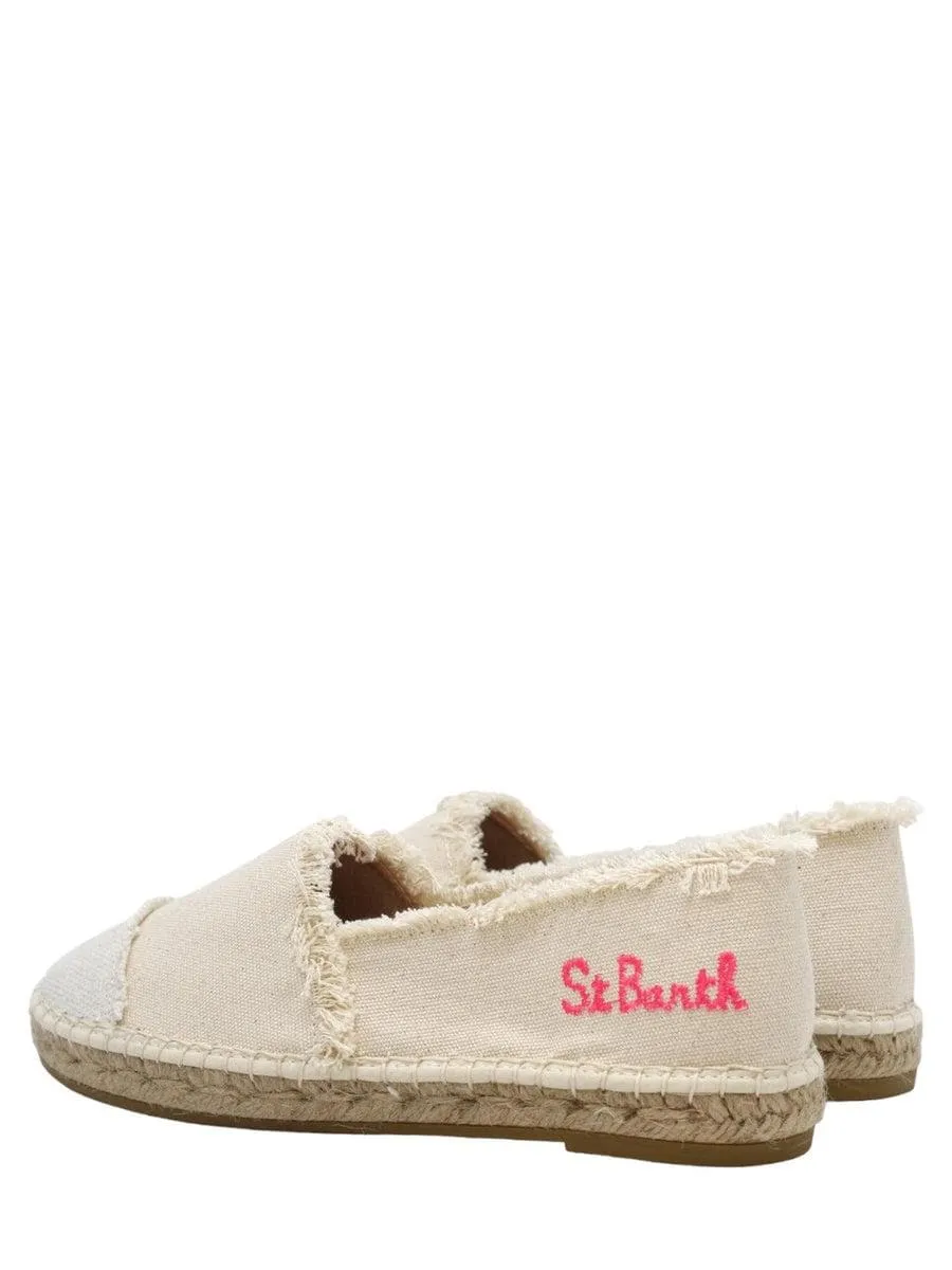 Beige canvas espadrillas con ricamo