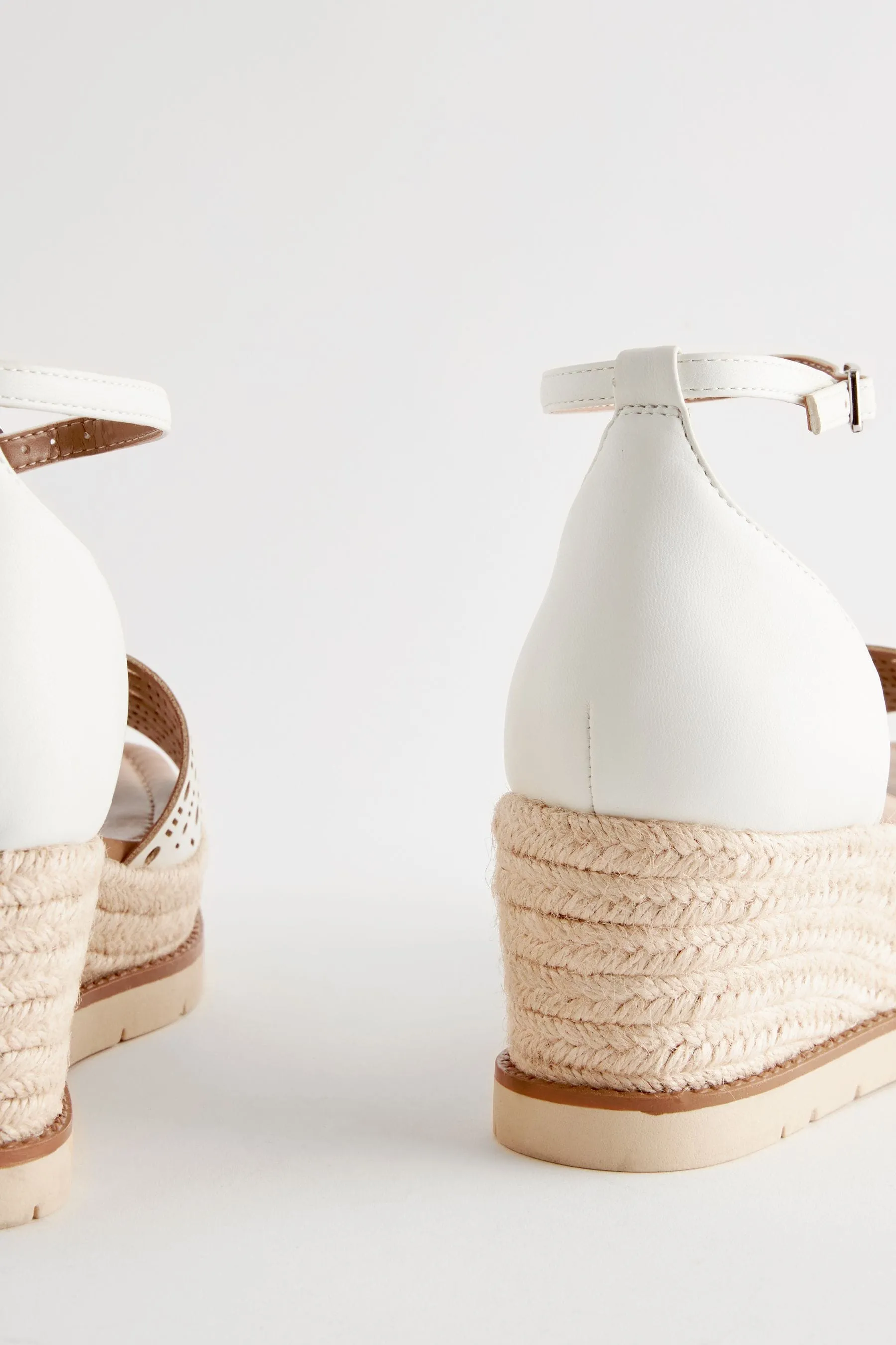 Forever Comfort® - Espadrillas con zeppa e intagli    