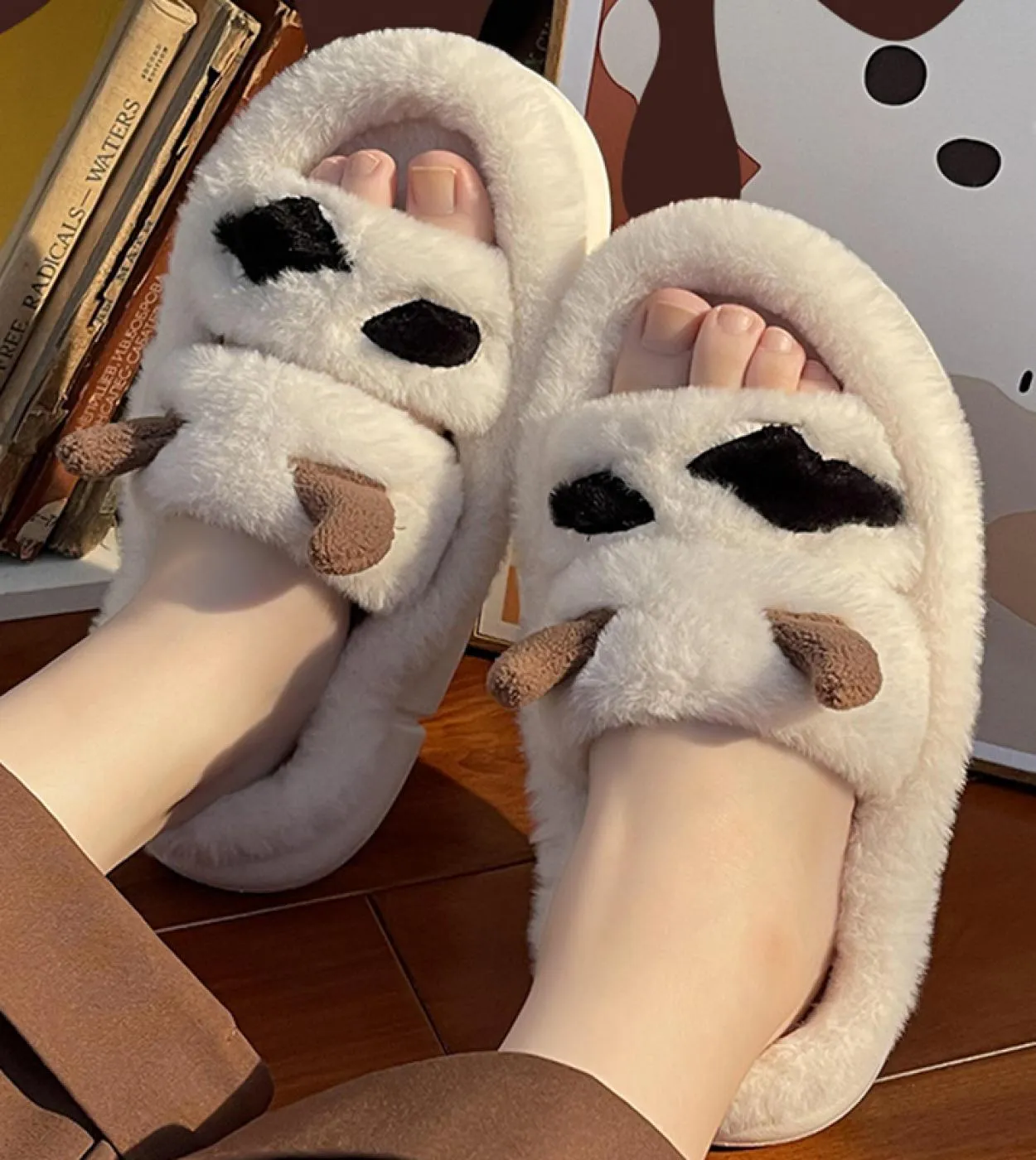 Nuove pantofole in peluche con una sola parola con fondo spesso Abbigliamento esterno da donna Pantofole da donna in cotone per