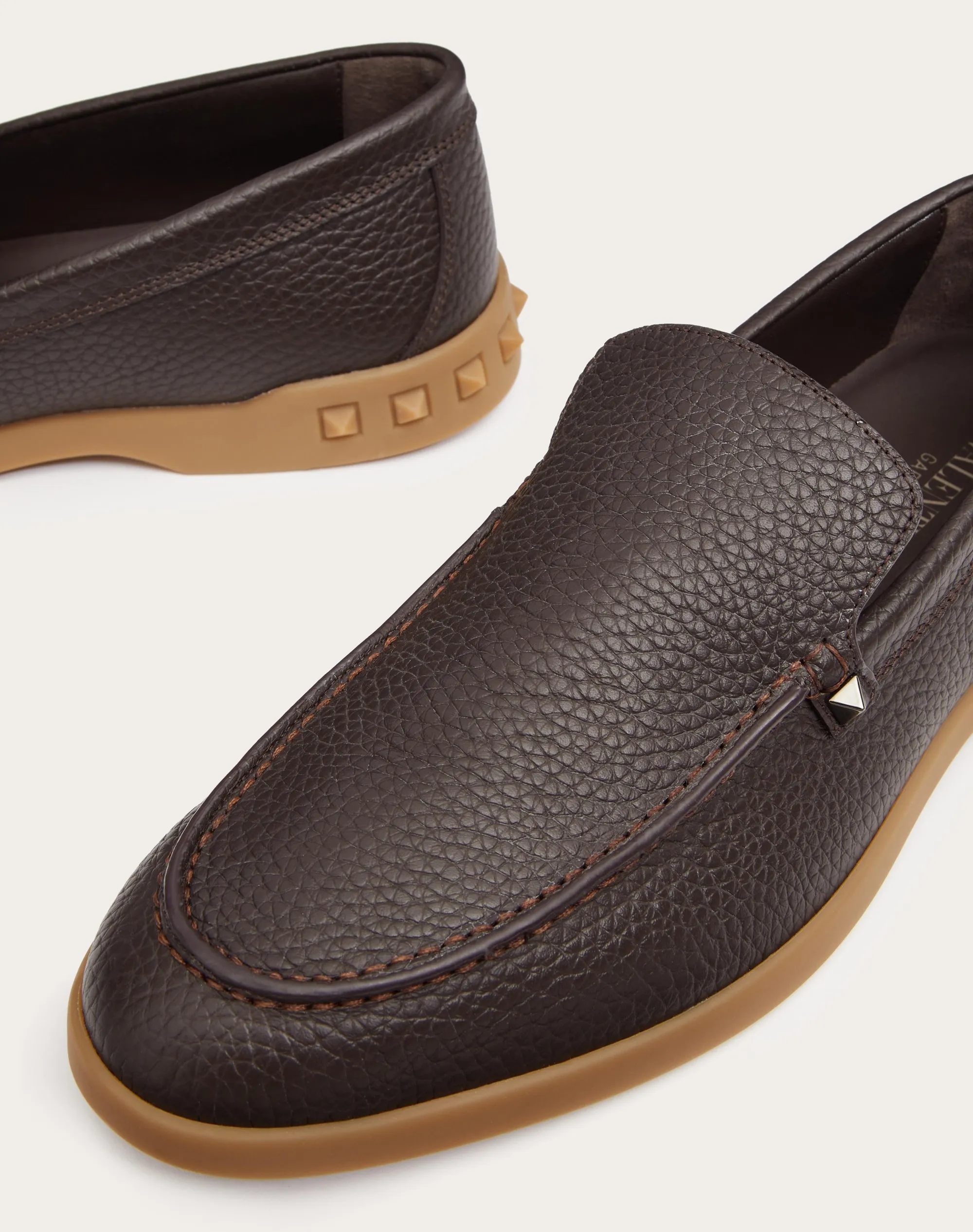 SLIP-ON LEISURE FLOWS IN VITELLO GRANATO